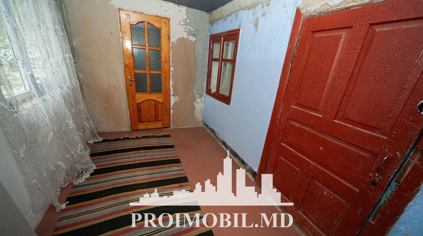 https://images.proimobil.md/_VFhkRlGUQOl3c0jiVfehO-93KyhJGu27fq4r-mujGE/watermark:0.75:so:0:30:0.39/resize:fill:1460:816:1/gravity:ce/bG9jYWw6Ly8vZXN0YXRlL2xyLzY1ZTEzZjZjLWMzNWItNGJjZS04ZTJkLTExYjc3NGFjZmY5Ny5qcGVn