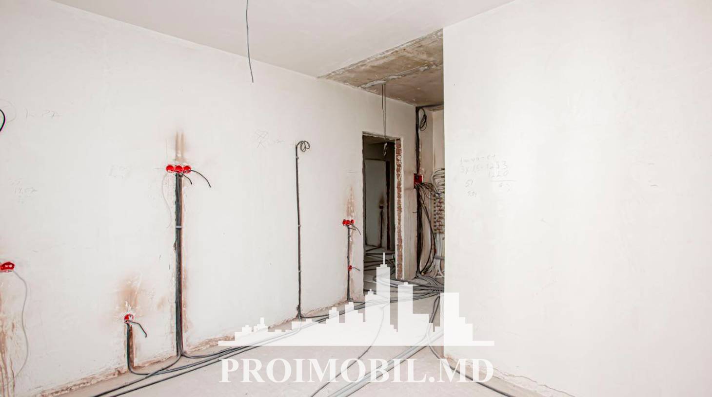 https://images.proimobil.md/_VI_iCe3T1ld3mCUIk4S2KCrohjcPS80wx4Z6OswLMc/watermark:0.75:so:0:30:0.39/resize:fill:1460:816:1/gravity:ce/bG9jYWw6Ly8vZXN0YXRlL2xyLzUzMzlkZjlmLWI3YTQtNGE4YS1iMTAxLTA2YTMxZGMyMmE1Ny5qcGVn