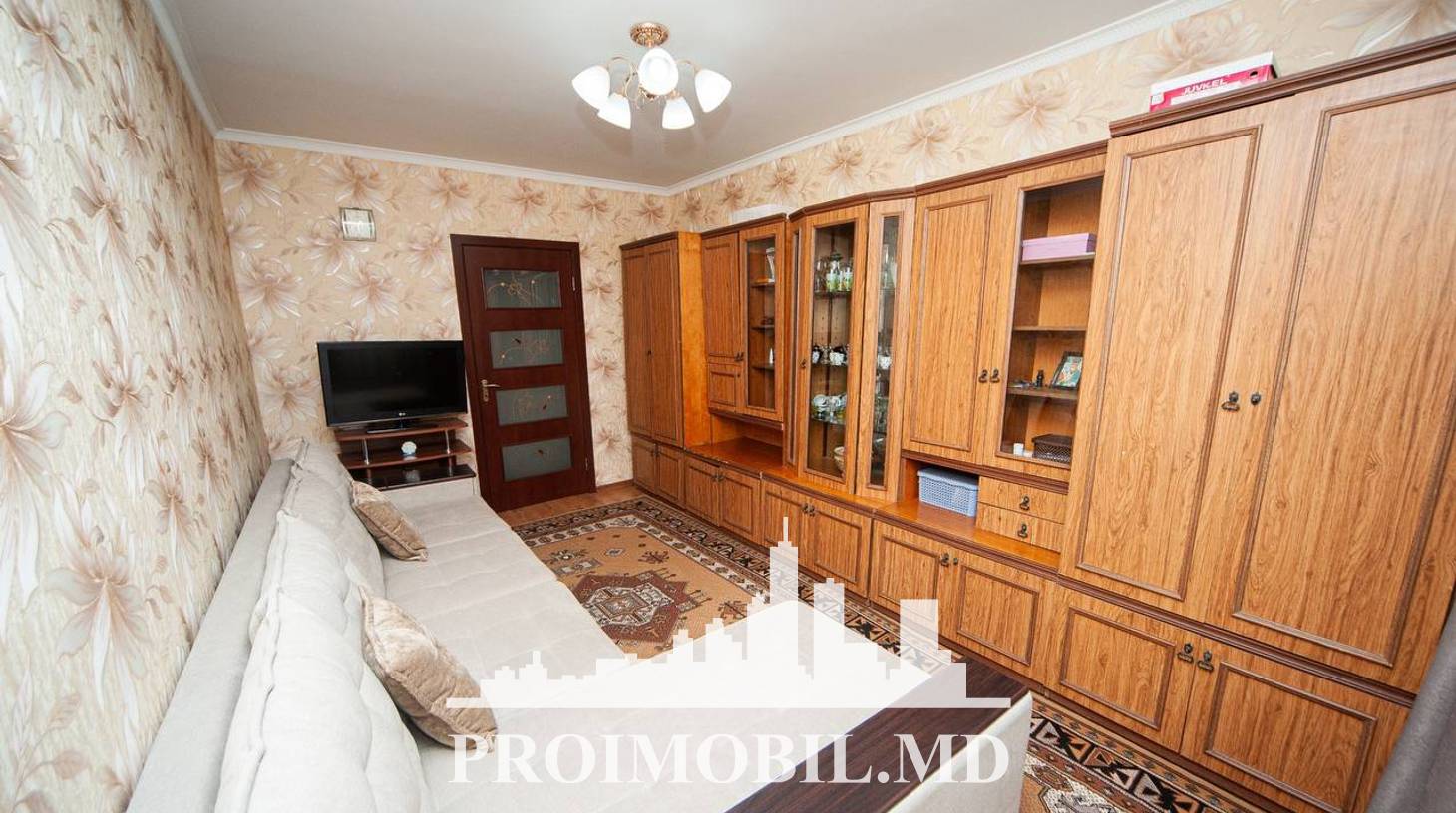 https://images.proimobil.md/_WBKRJ-zLH4f61B8eOYcvjas8VOoLbIWsNnZfcDZKr0/watermark:0.75:so:0:30:0.39/resize:fill:1460:816:1/gravity:ce/bG9jYWw6Ly8vZXN0YXRlL2xyLzM0Yjg1ZTQ5LTE4ZmQtNGNlMC1hOTljLThhYzA1NTVjZjMzNC5qcGVn