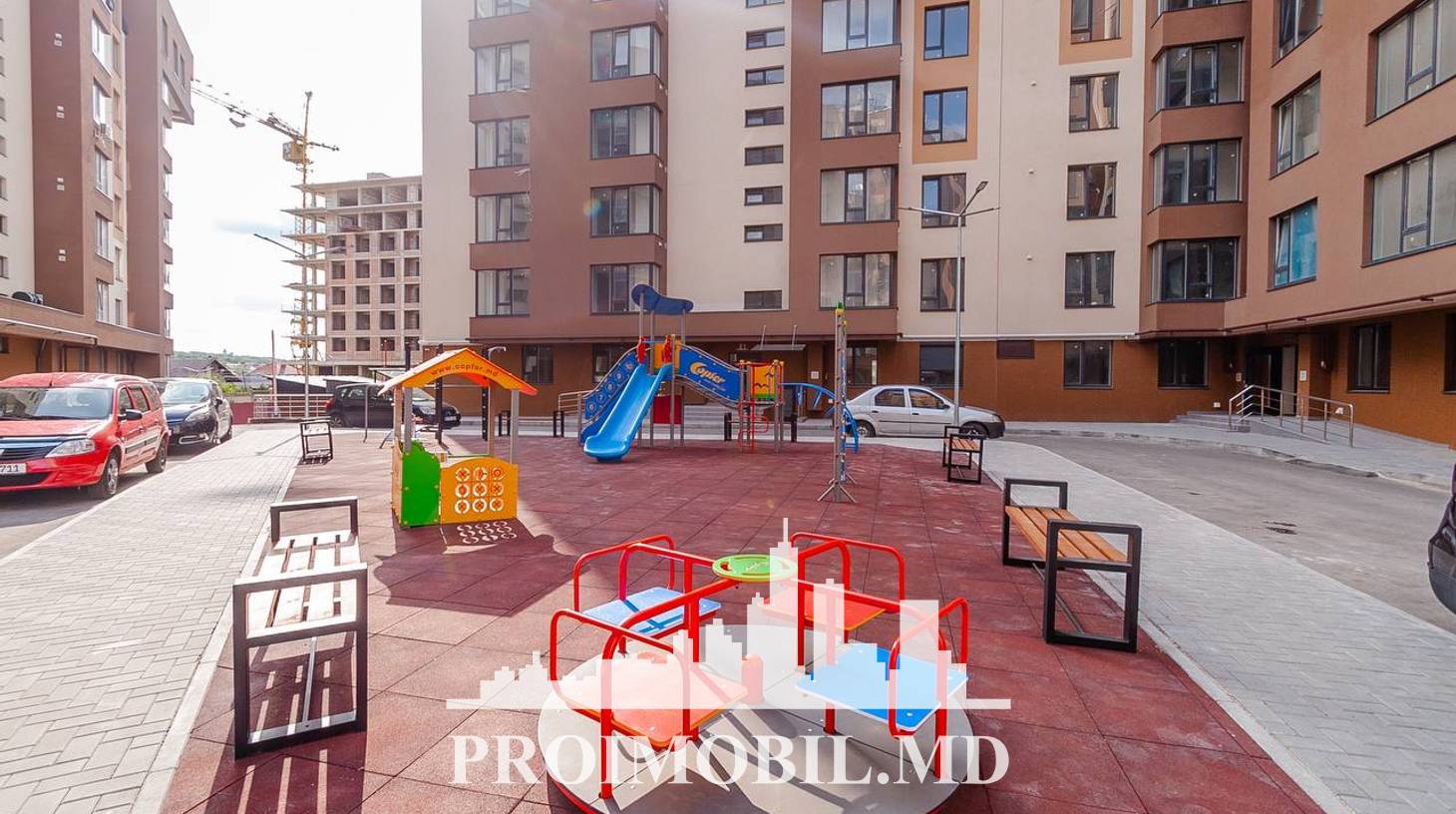 https://images.proimobil.md/_Wx6PGdFEla1tcC8y4vAwaVvo6u7Nbr0BlqiVT-NJYM/watermark:0.75:so:0:30:0.39/resize:fill:1460:816:1/gravity:ce/bG9jYWw6Ly8vZXN0YXRlL2xyL2ExZDdhZmQ0LTM5ZTItNDE5ZC05MjQ0LWRmMmU3NDcxODUxOC5qcGVn