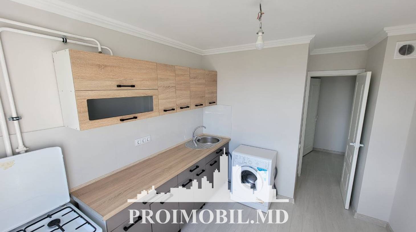https://images.proimobil.md/_X_PSgqAHlZIi5nYP1dA3jgZDddwLfndznNgU8nvRa8/watermark:0.75:so:0:30:0.39/resize:fill:1460:816:1/gravity:ce/bG9jYWw6Ly8vZXN0YXRlL2xyLzdhMTlkOTNhLWI1ODUtNGVmZi1hMzkwLTM2YTQxZDE4N2VjNy5qcGVn