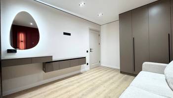 https://images.proimobil.md/_YtGzASelR6RJzpD_-qQTeNEsaDI0ERzoeWSAUKQob4/resize:fill:350:198:1/gravity:ce/bG9jYWw6Ly8vZXN0YXRlL2xyLzI4MTQ1YTMyLThmZTYtNDE0Mi1hMDdiLWZiNTgxYzVkODcxZC5qcGVn