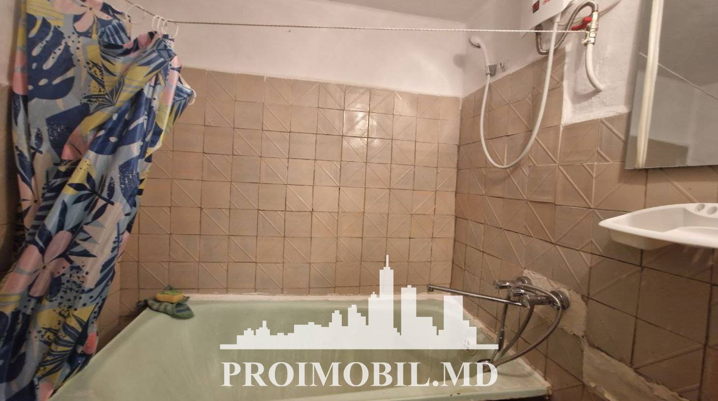 https://images.proimobil.md/_ZwOelCKOHiOTA8bI3HfsRe98Tu0rbj85QYHb97yaeM/watermark:0.75:so:0:30:0.39/resize:fill:1460:816:1/gravity:ce/bG9jYWw6Ly8vZXN0YXRlL2xyL2Y3YTg2M2IwLTA0NTctNDlmYi04MWE5LTRmZWVmMmIxYzJhZS5qcGVn