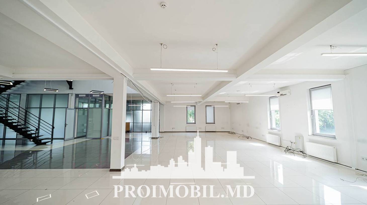 https://images.proimobil.md/_gm9y9asl0Abf9JhMdoMylK0s_xaoeCUl2OFoHoRNb0/watermark:0.75:so:0:30:0.39/resize:fill:1460:816:1/gravity:ce/bG9jYWw6Ly8vZXN0YXRlL2xyL2NiZjE3Njc3LTZkZTMtNGQ1YS1hNmY0LWY5ZWNiNDMyZGRkMy5qcGVn