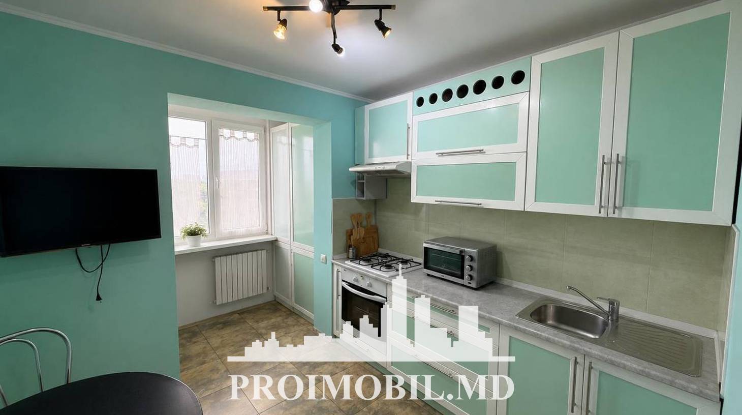 https://images.proimobil.md/_hHkTZwd1JuZ4KWyHAy9oMR-ce3VgBx6gMZTNgAB6X0/watermark:0.75:so:0:30:0.39/resize:fill:1460:816:1/gravity:ce/bG9jYWw6Ly8vZXN0YXRlL2xyLzhiMmQyNzIzLTM5NDUtNDczOC1hNWFmLTNkNDU5MGNiY2JjMC5qcGVn