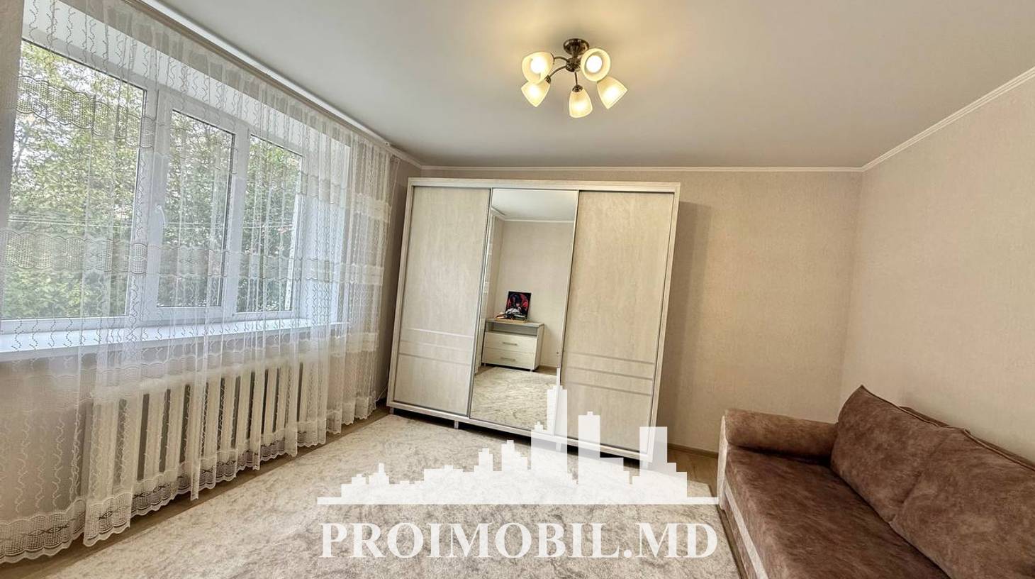 https://images.proimobil.md/_iJt4Q1jXcpfva0ZGUx4pT2HZH0IEy1xMSm3VqDmVgQ/watermark:0.75:so:0:30:0.39/resize:fill:1460:816:1/gravity:ce/bG9jYWw6Ly8vZXN0YXRlL2xyLzdlNjlkMGQwLTIwNDktNGZlOS1hZWQwLWRhODZjYmM1MjdmYi5qcGVn