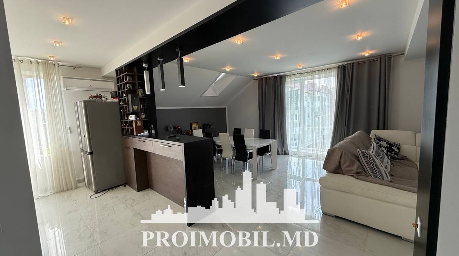 https://images.proimobil.md/_ipnLqGwh7zLEkQyAsYyNOtMuNbeVldnhNnuJiBk0aY/watermark:0.75:so:0:30:0.39/resize:fill:1460:816:1/gravity:ce/bG9jYWw6Ly8vZXN0YXRlL2xyL2M2YzNhOGRmLTFjYTktNGJiMS04NzJjLTA0NGY4NWQ2YTcwZS5qcGVn