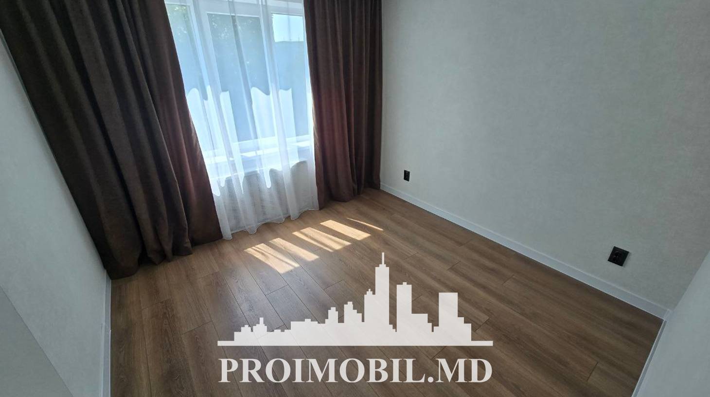 https://images.proimobil.md/_jaW6Nlmtxg8jbA0fng9-CmGJjZE6IJ8U-A7Jpd2GiY/watermark:0.75:so:0:30:0.39/resize:fill:1460:816:1/gravity:ce/bG9jYWw6Ly8vZXN0YXRlL2xyL2VjZDRlZTFkLTc3YjAtNGQ3Zi1hOTkyLTcyZTMxNzNiZTg2Yy5qcGVn