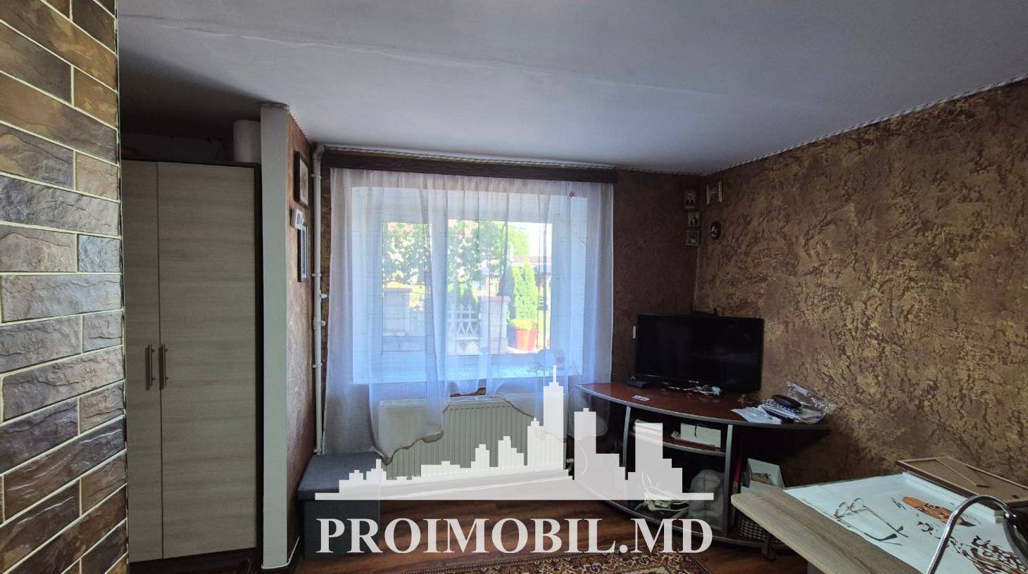 https://images.proimobil.md/_ldQsdOzkAJIl48erDn2L-oPd0SR8wCmHF_SzzeHyK4/watermark:0.75:so:0:30:0.39/resize:fill:1460:816:1/gravity:ce/bG9jYWw6Ly8vZXN0YXRlL2xyLzM0ODFjNjUwLTA2OWQtNGY2MS04NTVmLTMzOTY5NmRhMzVlNS5qcGVn