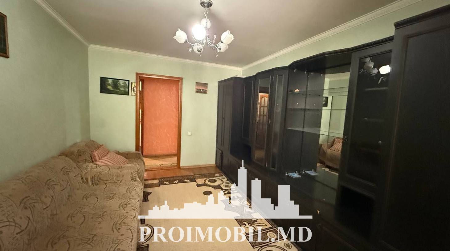 https://images.proimobil.md/_oMawOQOe0KeSkm6dm8XvJAlJXh2TUdUIXDu1KEsSZ0/watermark:0.75:so:0:30:0.39/resize:fill:1460:816:1/gravity:ce/bG9jYWw6Ly8vZXN0YXRlL2xyL2Y5ZTJkY2IxLTQzZDItNDIzNS04Mjc1LTYzMTQ5MzEyODFkYS5qcGVn
