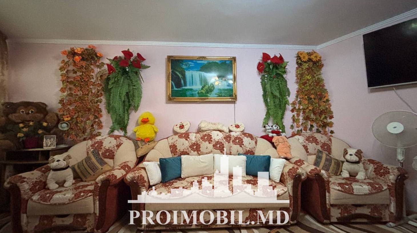 https://images.proimobil.md/_pPq2i2oCdXNNDvbd1wHoYZRDKt09C4AH2N1CdXSzJ4/watermark:0.75:so:0:30:0.39/resize:fill:1460:816:1/gravity:ce/bG9jYWw6Ly8vZXN0YXRlL2xyLzM2OGJjMDM3LTFhMWMtNGQ0Mi1iMDk3LWEzZjU4YzQxNWQwZi5qcGVn