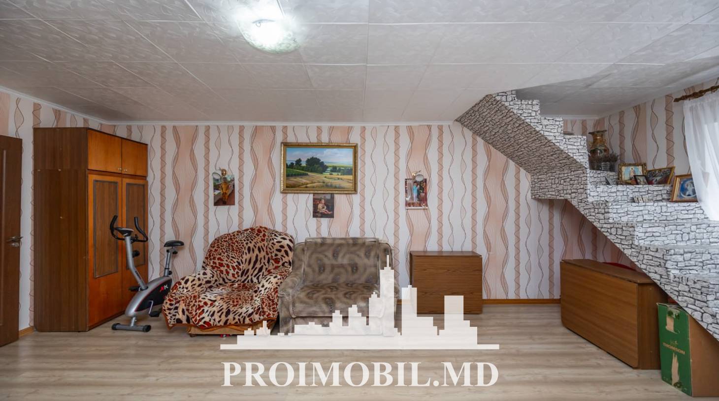 https://images.proimobil.md/_rH4wcXC21qXB9rXubLkPXBvCa2zJ79FzR3lPb2ss8Q/watermark:0.75:so:0:30:0.39/resize:fill:1460:816:1/gravity:ce/bG9jYWw6Ly8vZXN0YXRlL2xyL2ZmNWZhYzk5LWZhYjUtNGFkNC1hZGY0LWM1ZjM0NjViM2IyNy5qcGVn