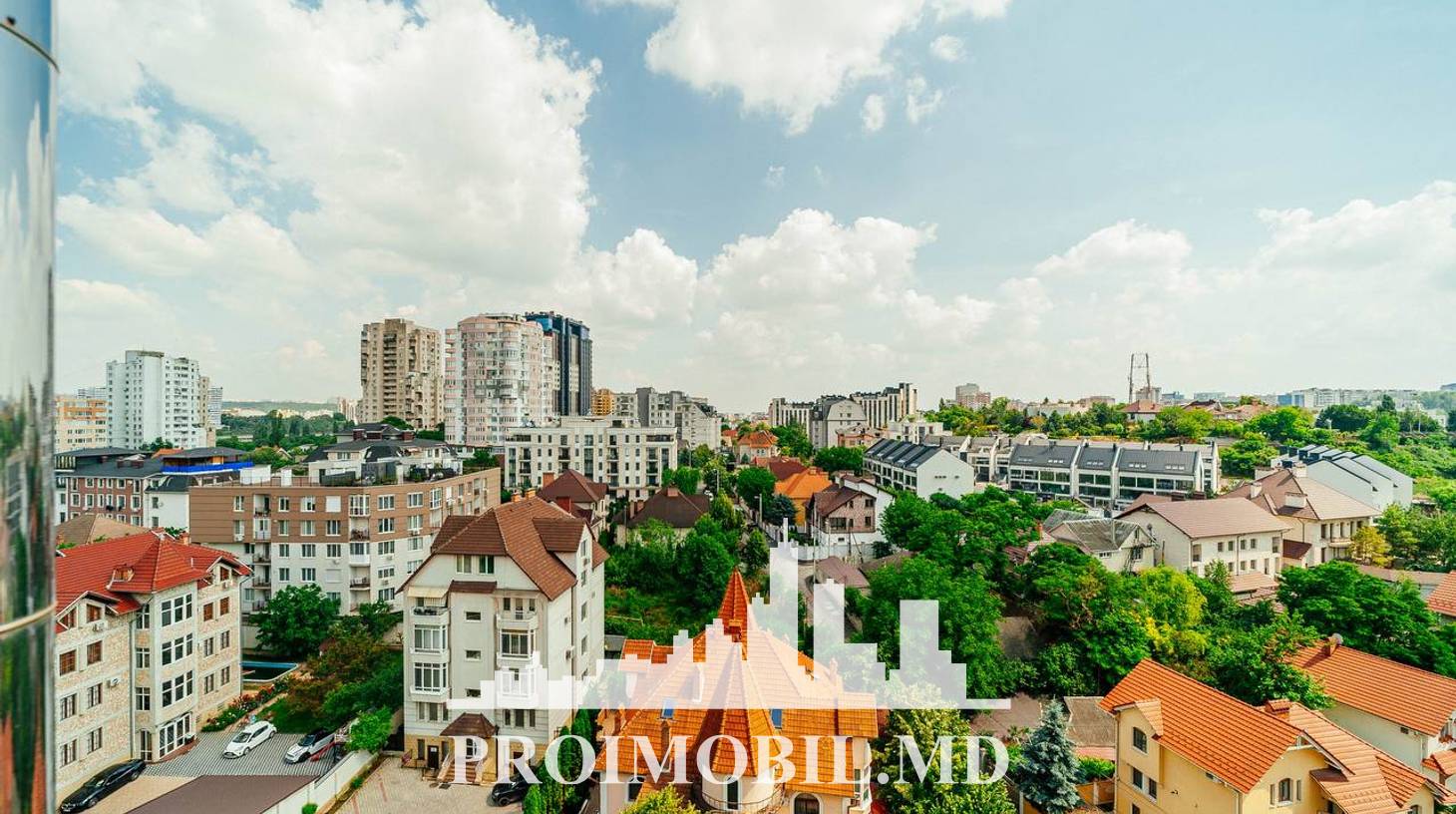 https://images.proimobil.md/_znnuKUxjASQMaJoXzBbmWBVQi3CQCIk-8QSh9egx68/watermark:0.75:so:0:30:0.39/resize:fill:1460:816:1/gravity:ce/bG9jYWw6Ly8vZXN0YXRlL2xyLzIyOWZjOGY0LTdjZDgtNGRjZC1iMGI2LWUwMjNiODM2MGZkYS5qcGVn