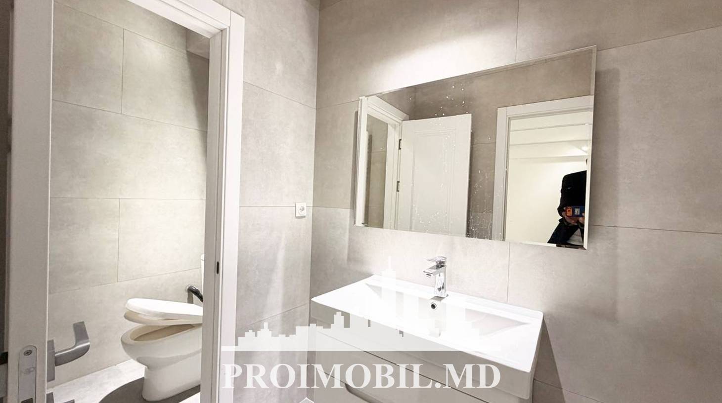 https://images.proimobil.md/a1mFRRZKLOA8xHYH-rKDFIkfM6iBIwRBGZpLofyWiH8/watermark:0.75:so:0:30:0.39/resize:fill:1460:816:1/gravity:ce/bG9jYWw6Ly8vZXN0YXRlL2xyLzc3NDEyOGY1LTNhMmQtNDg3Mi1iYzRkLTkyMmY4ZTU5MmYxMy5qcGVn