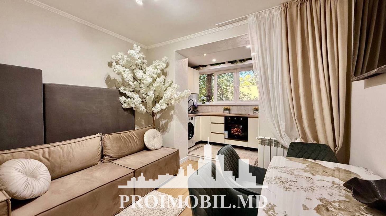 https://images.proimobil.md/a31fdB5994N3-2GCIsKpOXJosIKP1KhduXsNyVXS01I/watermark:0.75:so:0:30:0.39/resize:fill:1460:816:1/gravity:ce/bG9jYWw6Ly8vZXN0YXRlL2xyLzI2ZWZhY2MyLWQ0N2MtNGM4Yi1hYTExLTAxNjdlM2JhMmE3ZC5qcGVn