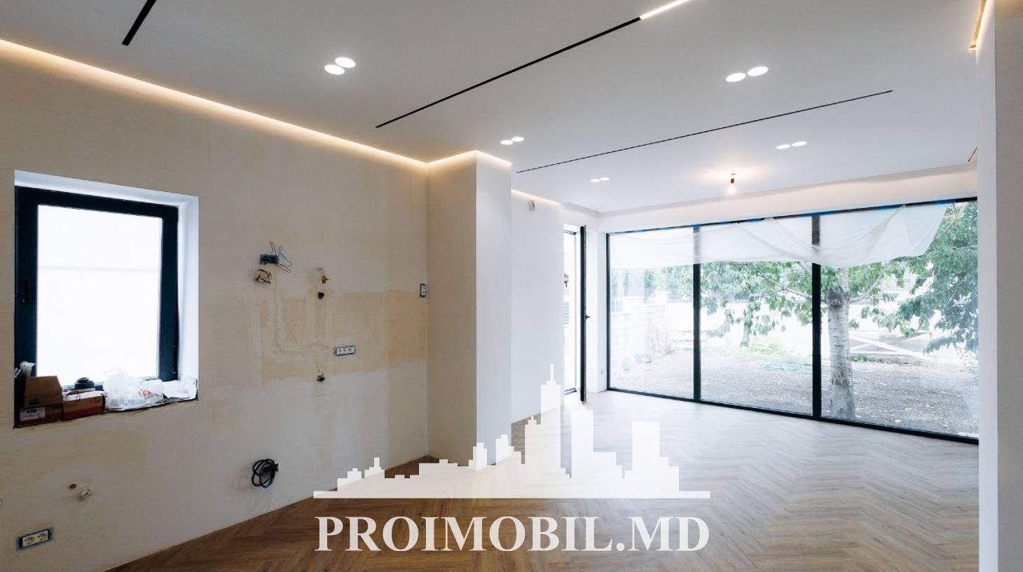 https://images.proimobil.md/a33IkR0c5FFHL3lcpfpj0etcRwBQwQ7E_X3VbMUo-vg/watermark:0.75:so:0:30:0.39/resize:fill:1460:816:1/gravity:ce/bG9jYWw6Ly8vZXN0YXRlL2xyLzRjMmU3NDIwLWFhNWMtNGFjOS04ODY3LTczN2U0NDVmYjI0YS5qcGVn