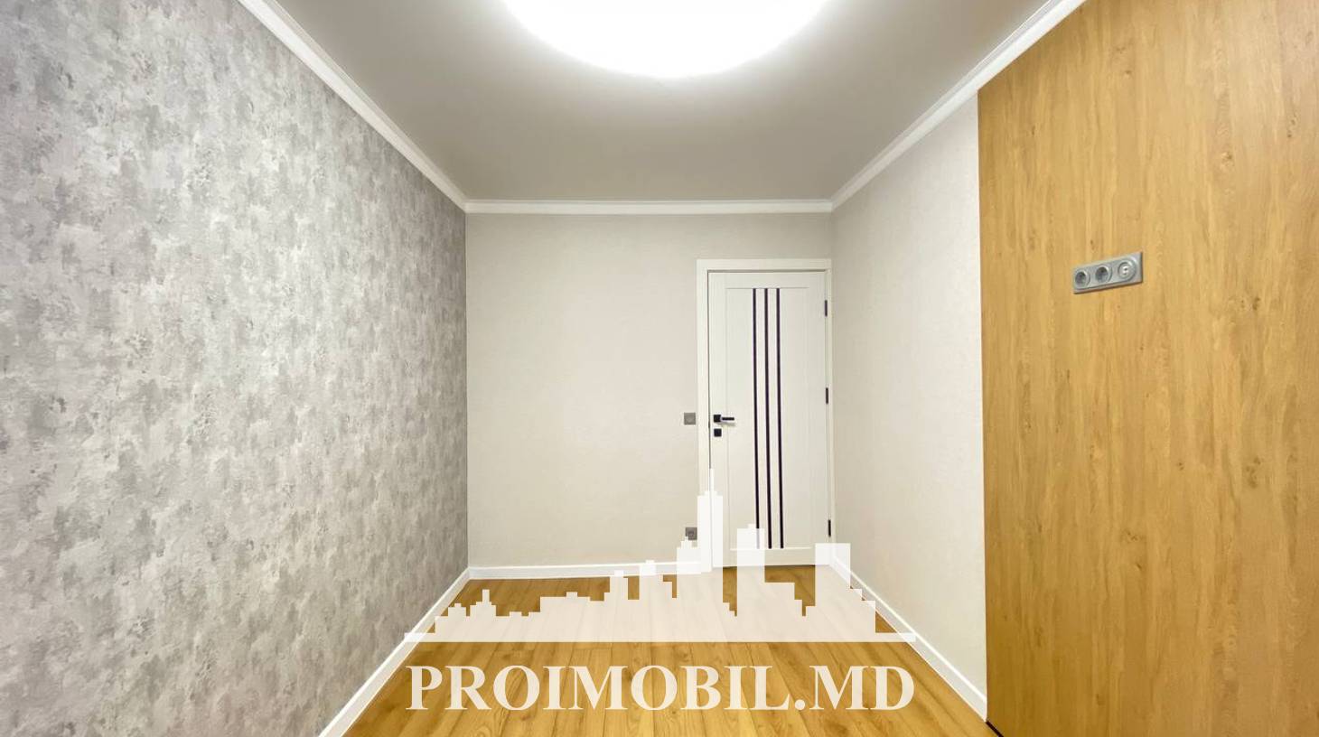 https://images.proimobil.md/a3wXRdkVuGtX2H_to530EeFRVWxfpFVqb8uNr4-pxbw/watermark:0.75:so:0:30:0.39/resize:fill:1460:816:1/gravity:ce/bG9jYWw6Ly8vZXN0YXRlL2xyLzU3ZTRiY2E0LTcwNjctNDJiNC1hY2QzLTdkMDY0OTg5ZTU3My5qcGVn