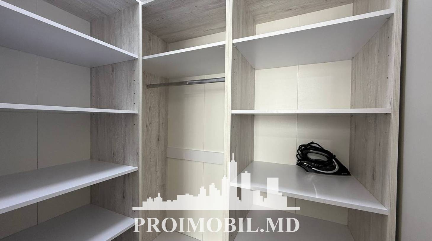 https://images.proimobil.md/a4PLNW20EYkxp_HeolrZn8g55Z2iBbk6QSk2joFk6sc/watermark:0.75:so:0:30:0.39/resize:fill:1460:816:1/gravity:ce/bG9jYWw6Ly8vZXN0YXRlL2xyLzQ0MGUwZTZlLTg2ZDEtNGNjNy1hODg4LWZlMjRiMmY0ZjEwMC5qcGVn