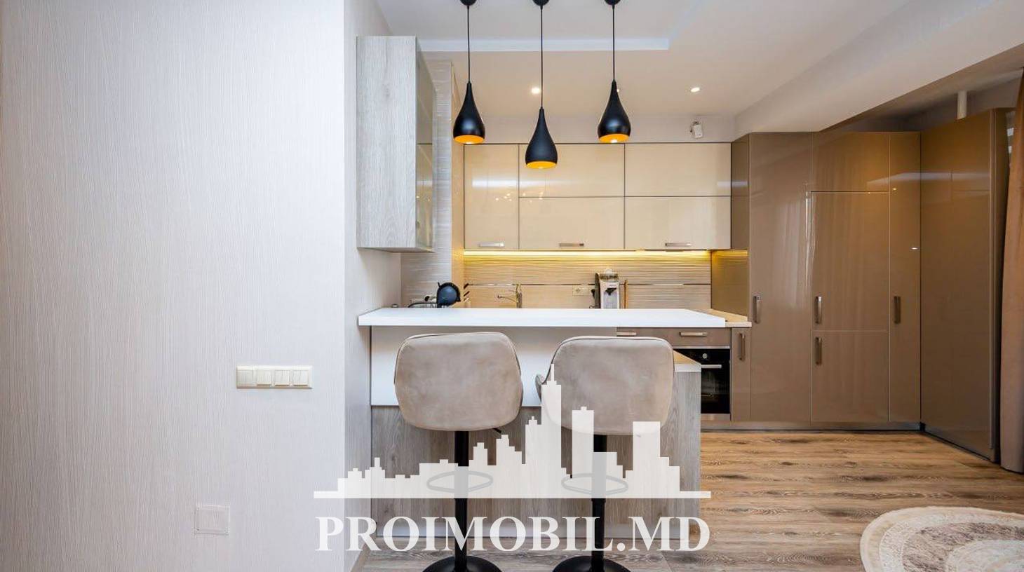 https://images.proimobil.md/a4X1ME3g1SJr2IytfmSYvgrsYqCbRn-c5qaJKdZWJo0/watermark:0.75:so:0:30:0.39/resize:fill:1460:816:1/gravity:ce/bG9jYWw6Ly8vZXN0YXRlL2xyLzAwZGU4Y2ExLTA5ZTYtNDEzZS1iZTI3LTdhMDZhOGQ1ODYzZS5qcGVn