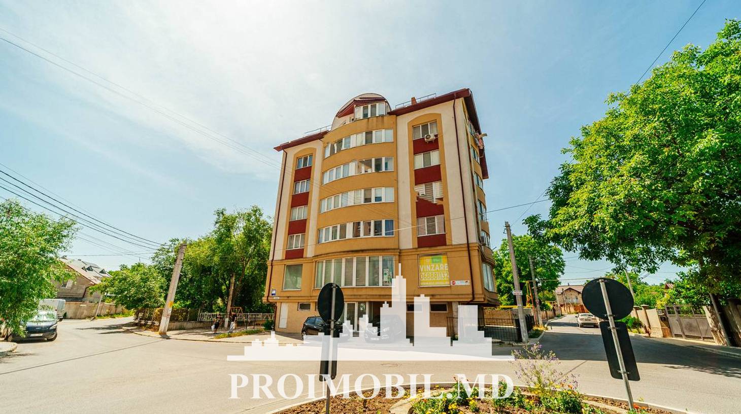 https://images.proimobil.md/a7F7Ja33gtkDZhlQwrspnm3GUvarNaBkQQfPB0iDdT0/watermark:0.75:so:0:30:0.39/resize:fill:1460:816:1/gravity:ce/bG9jYWw6Ly8vZXN0YXRlL2xyLzJmMTJkNTk5LTU4OTUtNDRjZC04ZDI1LWM2ODE2MDUyNTg0OS5qcGVn