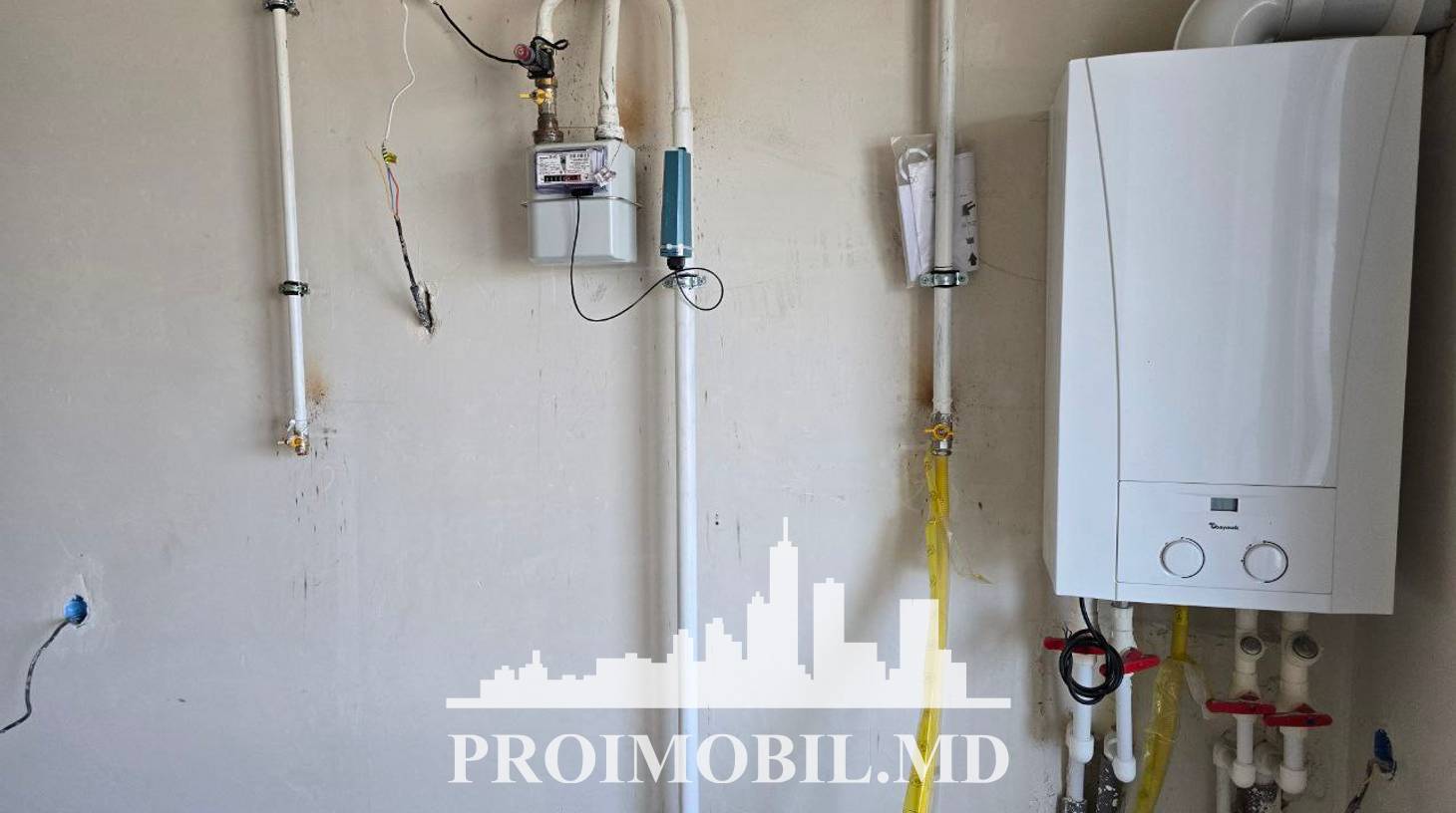 https://images.proimobil.md/aCIidGGw4vsaOvxMkQraP8mNh4foTxUzVg8bvYV5KzU/watermark:0.75:so:0:30:0.39/resize:fill:1460:816:1/gravity:ce/bG9jYWw6Ly8vZXN0YXRlL2xyLzc4OTU5MmQ3LTIyMWYtNDU4Ni05MDkwLWM0NzAxNmM3YzFjNi5qcGVn