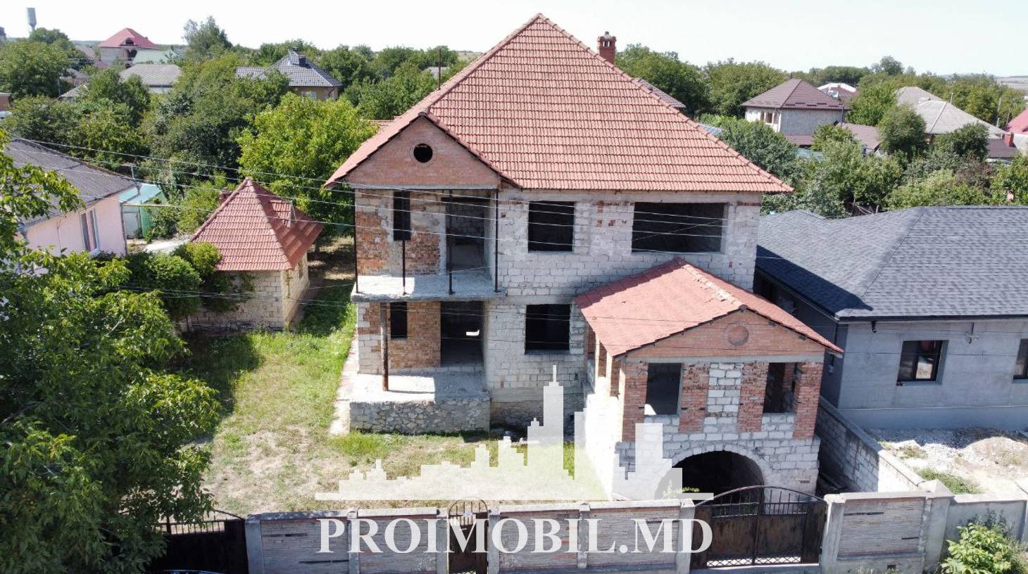 https://images.proimobil.md/aCa49_BBMPS8hm1sCehBR-cG5FIndPfWKSo-y9kAmbM/watermark:0.75:so:0:30:0.39/resize:fill:1460:816:1/gravity:ce/bG9jYWw6Ly8vZXN0YXRlL2xyLzQ2N2VlZDg5LTYyYzctNDlhOS1hNDk1LTVkMWZmYmQ5YWVlMy5qcGVn