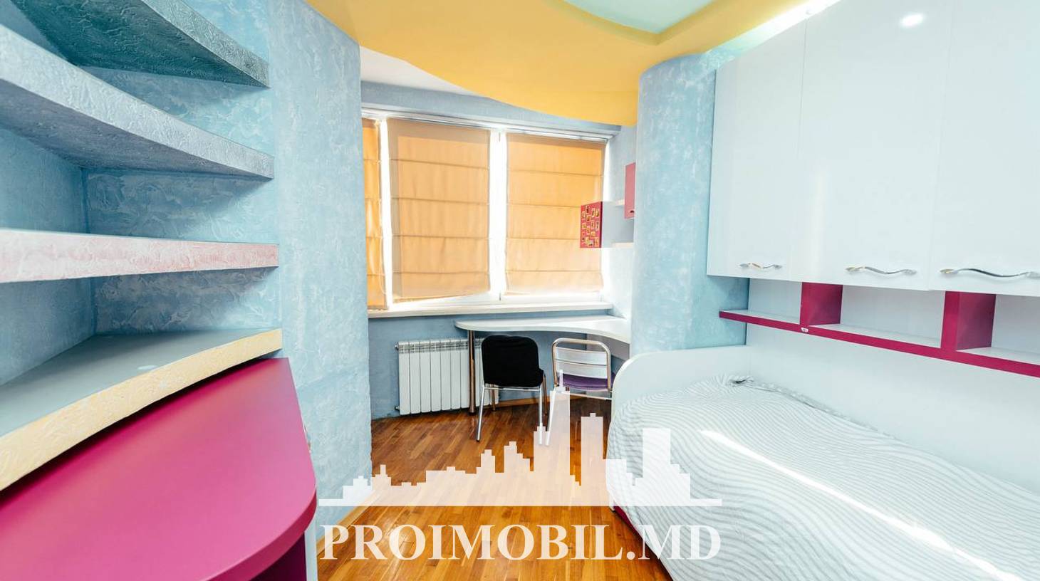 https://images.proimobil.md/aDL6_eoTVoDQN_Tpunn5tBnOCH31-aHRjaA2k8quuDU/watermark:0.75:so:0:30:0.39/resize:fill:1460:816:1/gravity:ce/bG9jYWw6Ly8vZXN0YXRlL2xyLzgyZThhNjAyLTM4ZWUtNDFkYi1hMDE2LTRlODEzMzM5OTJmNS5qcGVn