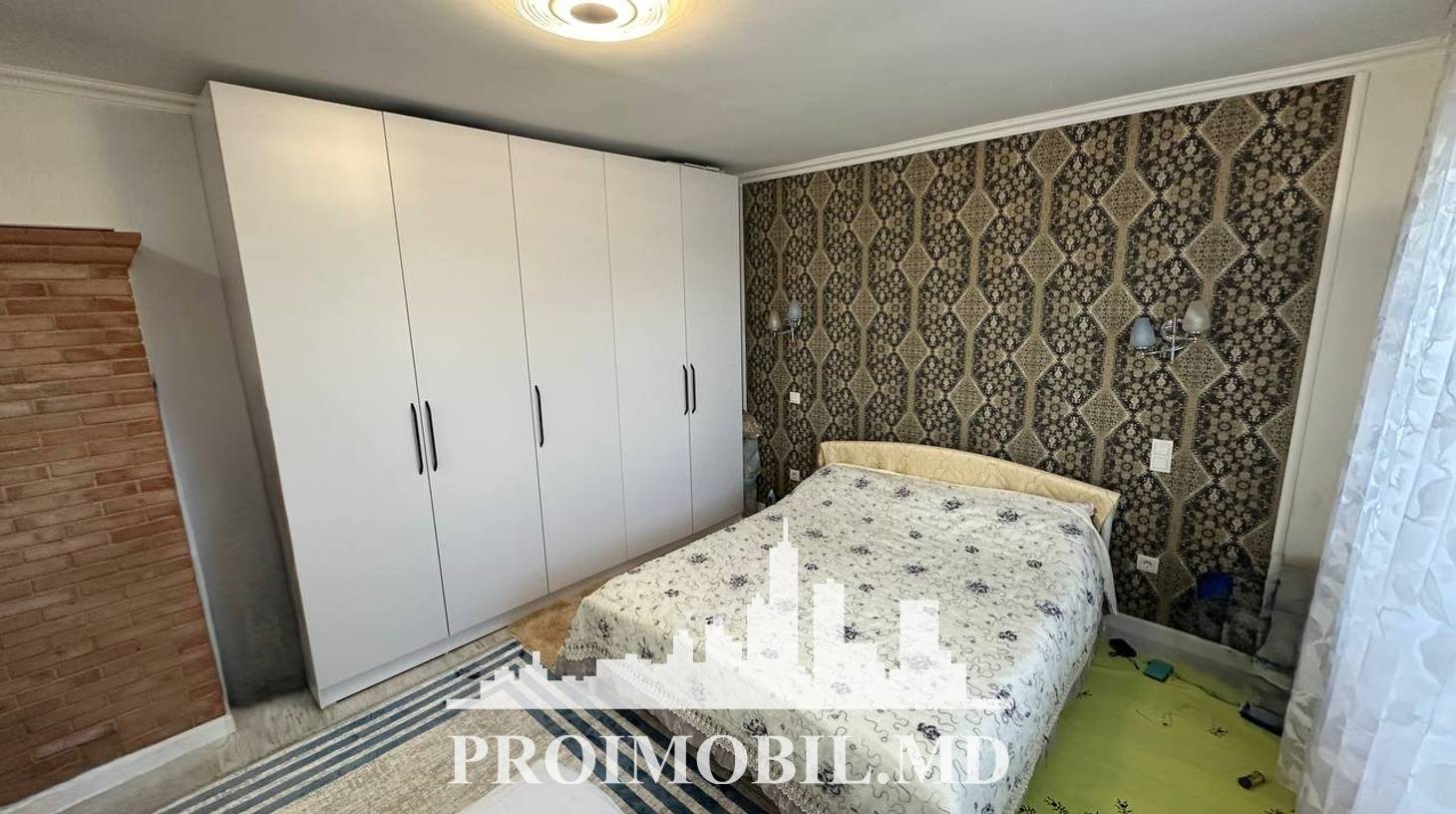 https://images.proimobil.md/aFr6sziSb04312S4E6J7hI9YrTk_amzfmX5FYPvFwkc/watermark:0.75:so:0:30:0.39/resize:fill:1460:816:1/gravity:ce/bG9jYWw6Ly8vZXN0YXRlL2xyLzllZjY2MWJiLWFmMjMtNGE2Yy05ODBjLTBjYmYxNjJlZWFjNC5qcGVn
