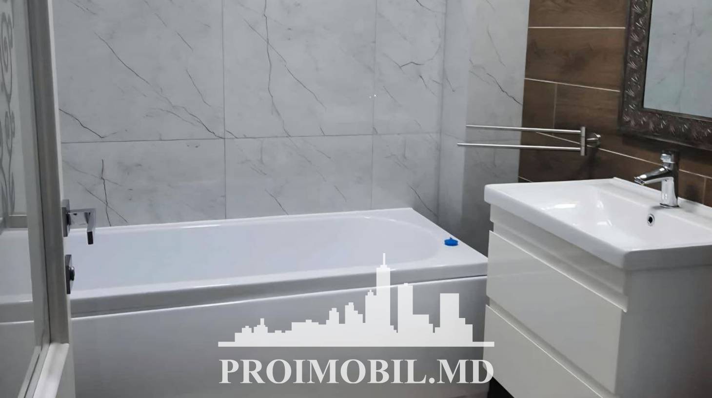 https://images.proimobil.md/aGQ7rv5gdPFKVCIgQgYZv66HN7AgbniuGv0MmNuBVoc/watermark:0.75:so:0:30:0.39/resize:fill:1460:816:1/gravity:ce/bG9jYWw6Ly8vZXN0YXRlL2xyLzAyNDBhYThlLWNmNDQtNDY5ZC1hNDFjLTRkNjBlYjA4MzM4OS5qcGVn