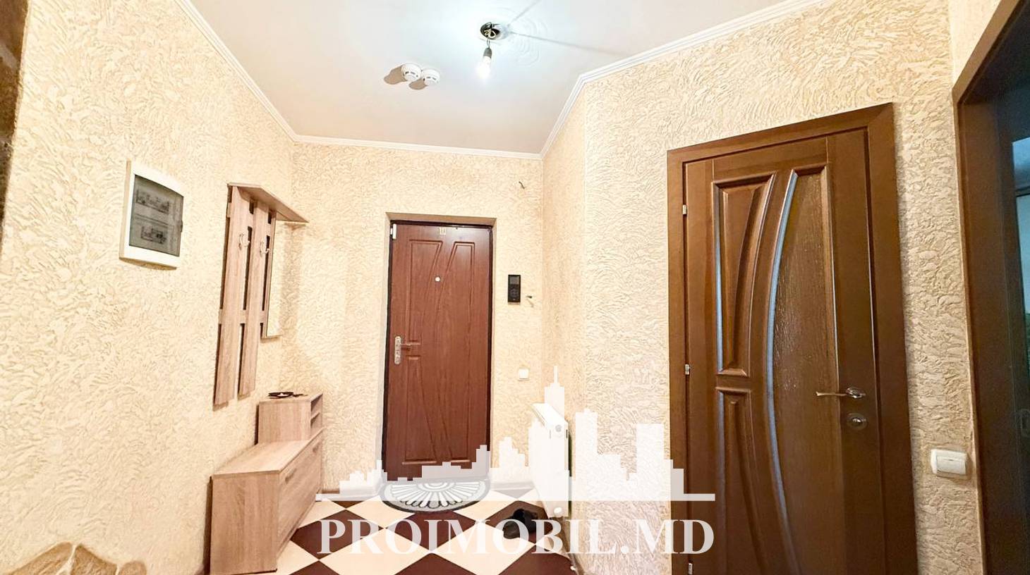 https://images.proimobil.md/aHw9NvC88-qEsx-t2Kt4F3tubiLtsDOBcB1F5wenma0/watermark:0.75:so:0:30:0.39/resize:fill:1460:816:1/gravity:ce/bG9jYWw6Ly8vZXN0YXRlL2xyL2EwYTlmNTU1LTEyODEtNDE5Ni05NWQ1LTcyZmEwYWNiN2IxYy5qcGVn