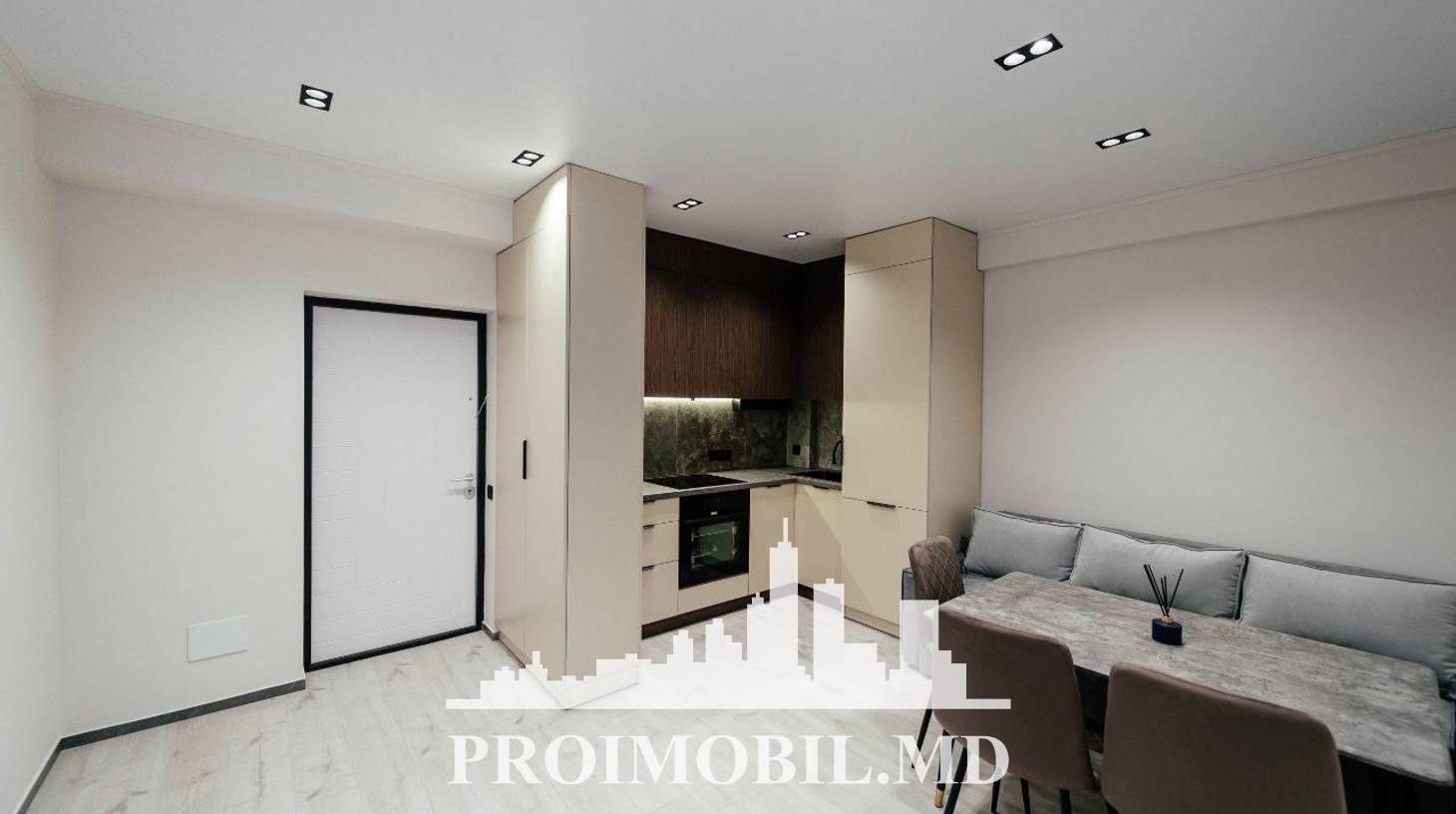 https://images.proimobil.md/aIVfAB1CQv6cQhNu9cLcVfSTh9_J-rmWUa9GWpk5ToM/watermark:0.75:so:0:30:0.39/resize:fill:1460:816:1/gravity:ce/bG9jYWw6Ly8vZXN0YXRlL2xyLzVlMDYxM2Q3LTUwMzgtNDAxZi04MGNmLTAwMTkzYTRiMGVlYy5qcGVn