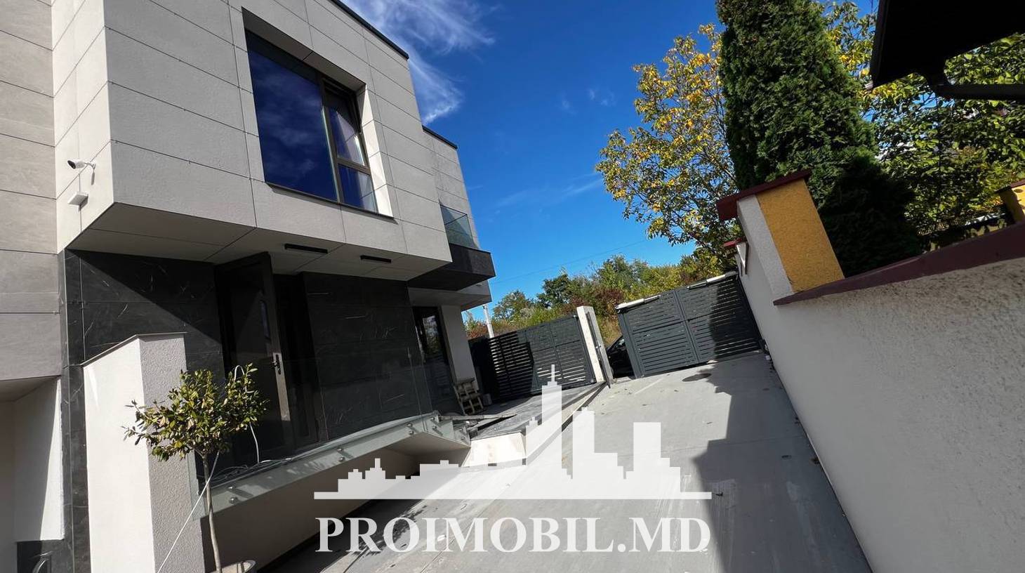 https://images.proimobil.md/aJMK9EsyXD7wnRNxbVXd_3q5M4dy5Vi5txVpty8ou2A/watermark:0.75:so:0:30:0.39/resize:fill:1460:816:1/gravity:ce/bG9jYWw6Ly8vZXN0YXRlL2xyL2UwNDg1N2ZlLTM1NjEtNDgxYS1hMGUxLTg3YmNjZmQ4NTFkNi5qcGVn