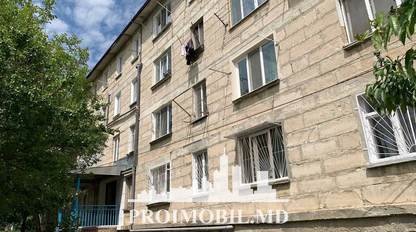 https://images.proimobil.md/aL2g-Wsa8damHhpk95dZ9lhzRQ1JrueuQDIIekcn_i4/watermark:0.75:so:0:30:0.39/resize:fill:1460:816:1/gravity:ce/bG9jYWw6Ly8vZXN0YXRlL2xyLzJjMTg5YTRjLTcwM2QtNDJjNC1hMTBlLWE4N2VjODRjN2I1OC5qcGVn
