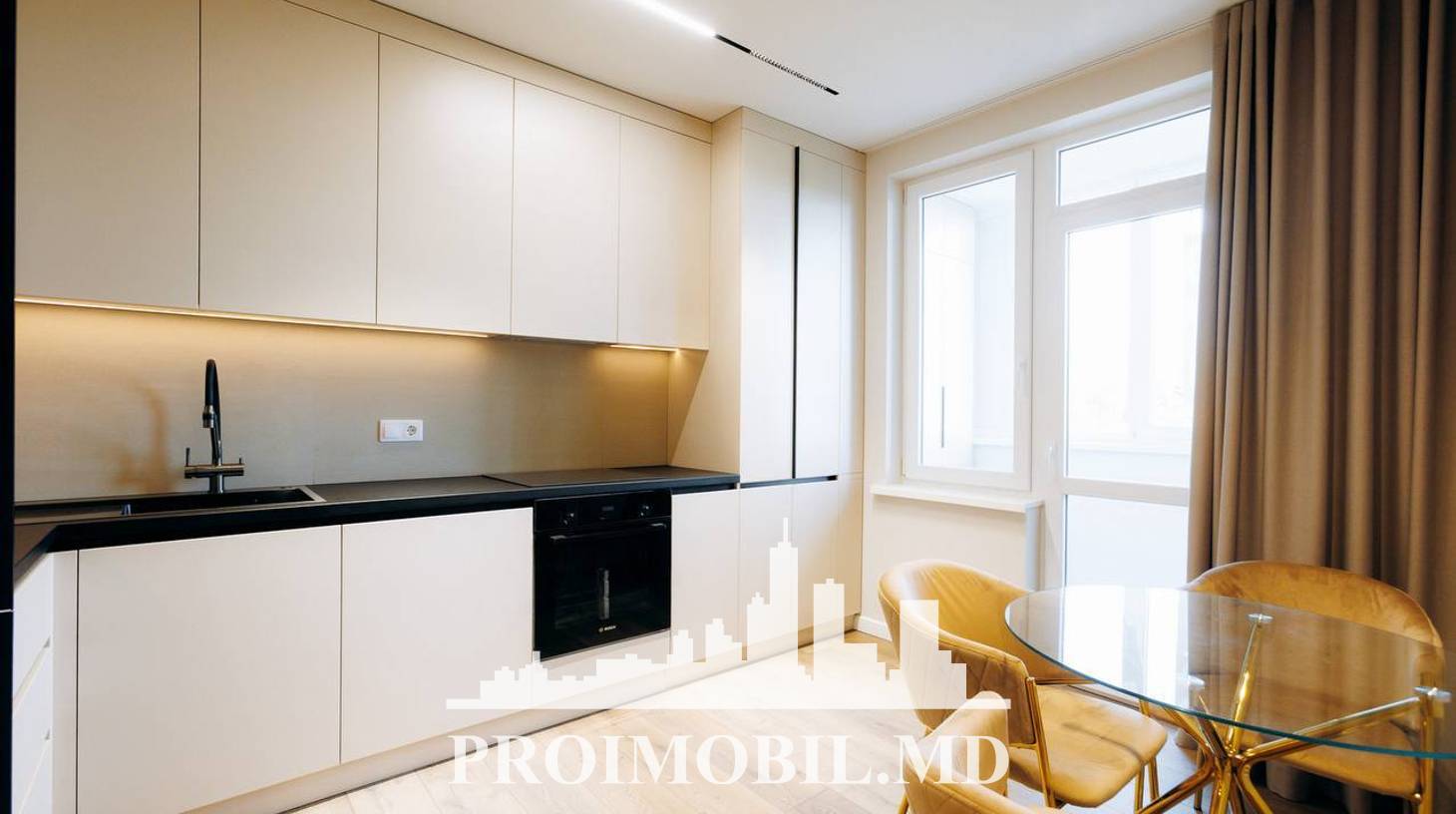 https://images.proimobil.md/aN2DaqEHzao5QZboD4WHor-DPiWRX2mKbYBZMzT3Kq8/watermark:0.75:so:0:30:0.39/resize:fill:1460:816:1/gravity:ce/bG9jYWw6Ly8vZXN0YXRlL2xyLzc1ODAyY2ZjLTk3ODEtNDI0NS1hYjU4LWIzOTNhMjE4N2NmMC5qcGVn