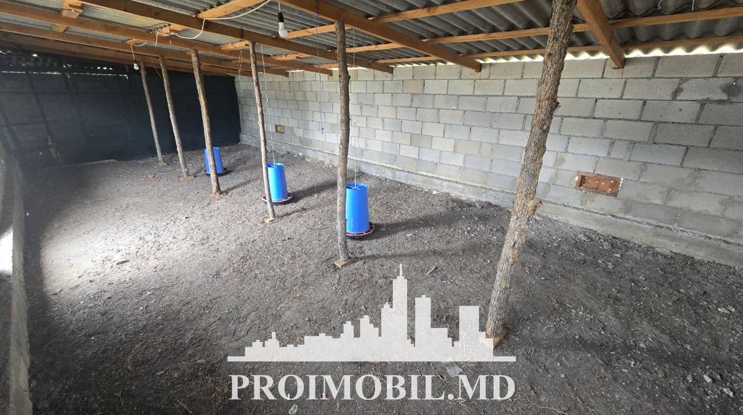https://images.proimobil.md/aNa6zPJs1YmavYQTaAV6s6EKP-CGz7MeCdoPi0vObZ8/watermark:0.75:so:0:30:0.39/resize:fill:1460:816:1/gravity:ce/bG9jYWw6Ly8vZXN0YXRlL2xyLzYxZjQwZGE0LWJlMjAtNDg5My05YWZmLTM2MjkzZWI1YWYxMC5qcGVn