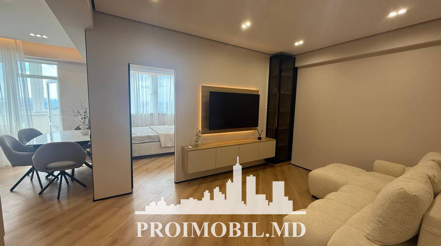 https://images.proimobil.md/aOtV_YHcMXSZ0A9yChusqCxiz5mjjS5m5C_zLvR9aFY/watermark:0.75:so:0:30:0.39/resize:fill:1460:816:1/gravity:ce/bG9jYWw6Ly8vZXN0YXRlL2xyLzc3ZDNlYmRkLTI0OWYtNDZhMS05YWNiLTA5ZDhjNzM5N2MyOS5qcGVn