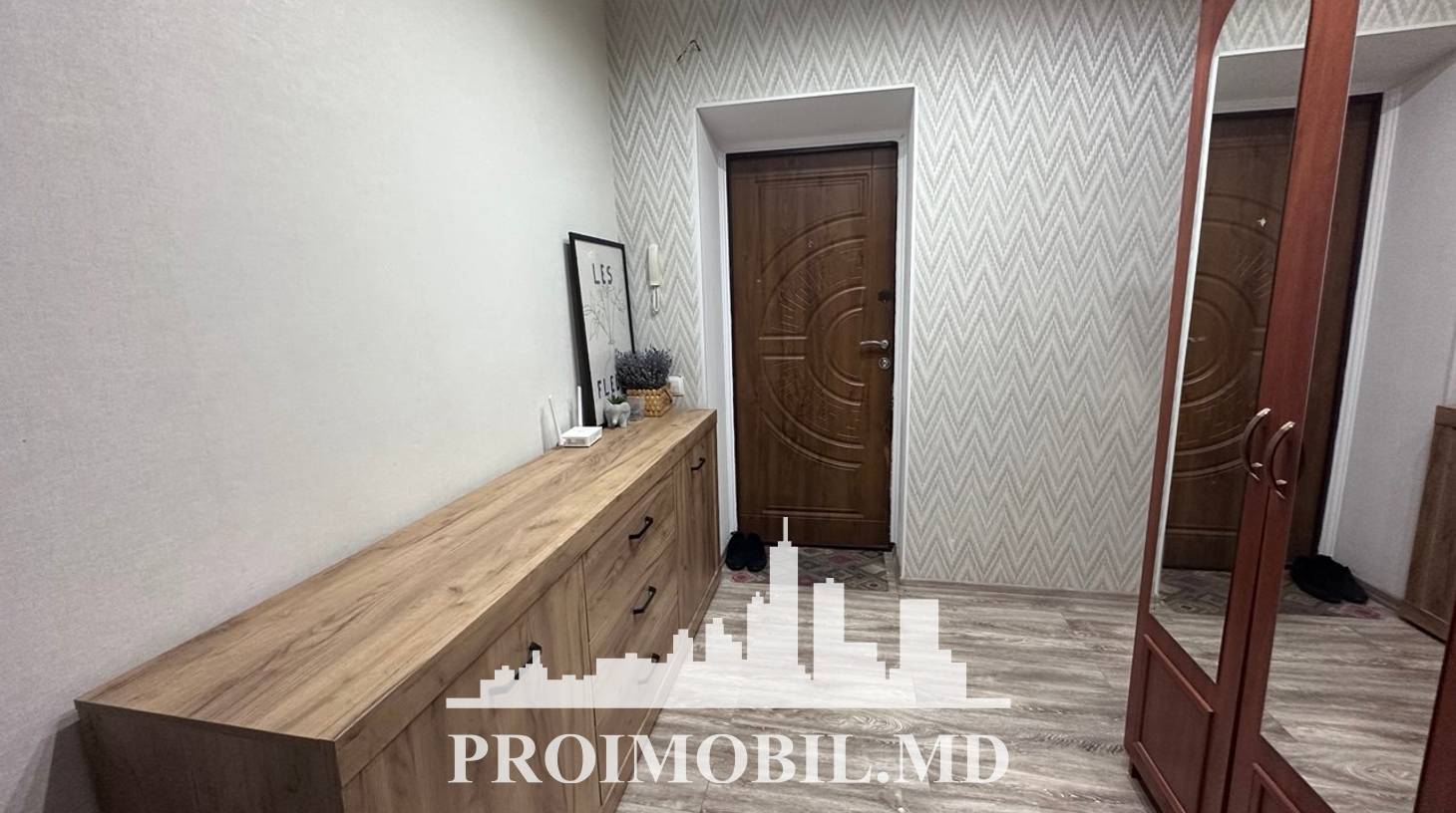 https://images.proimobil.md/aV11P_MjNY-FiT39vAckRDB7uYpE3IQY8Pl40a0sLSo/watermark:0.75:so:0:30:0.39/resize:fill:1460:816:1/gravity:ce/bG9jYWw6Ly8vZXN0YXRlL2xyLzg2MTUyMzAwLWNkZWYtNGZhZC1iNjI0LWIwMTA0YjczM2NjYy5qcGVn
