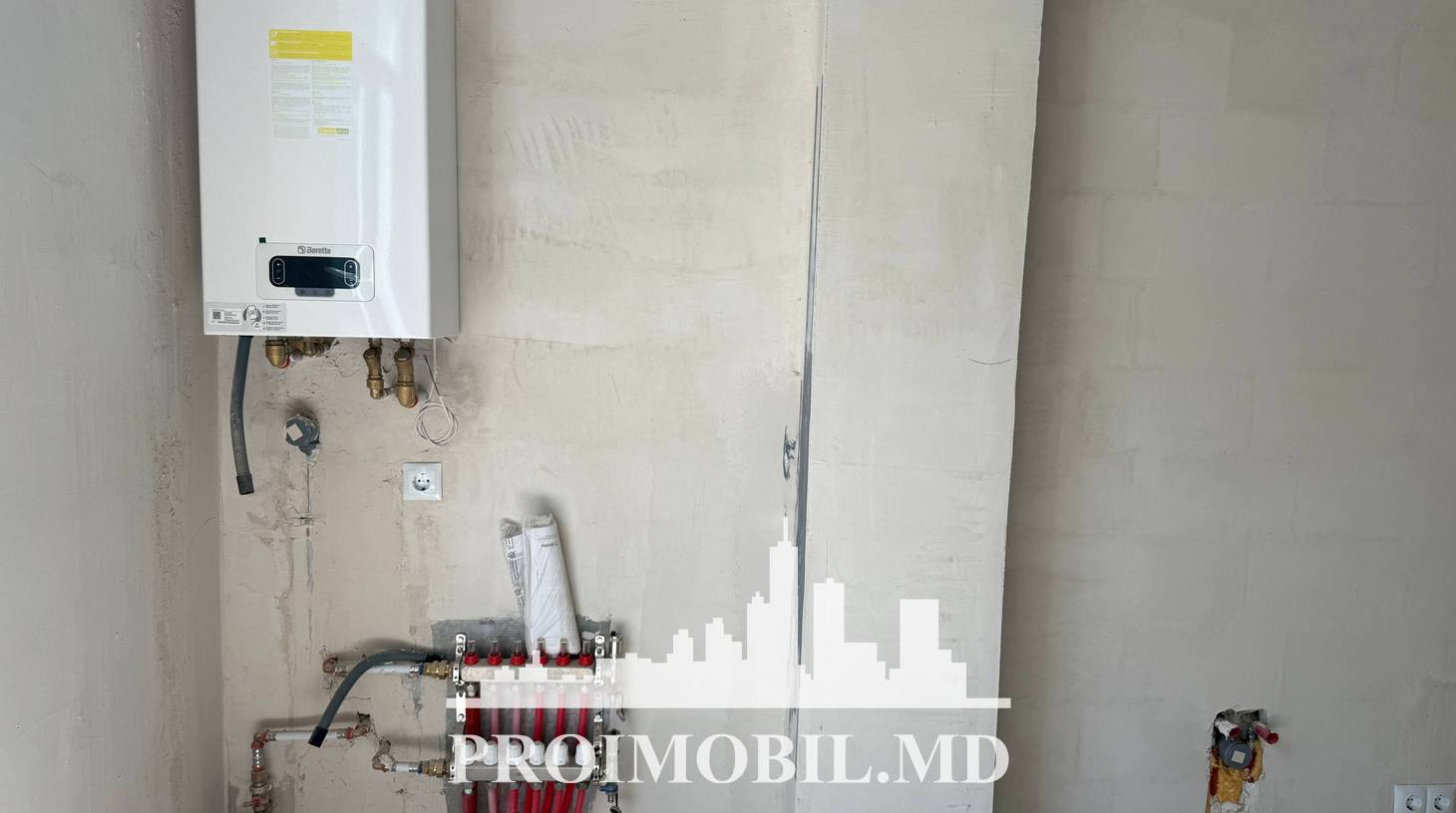 https://images.proimobil.md/aYe8tc7SGzj8qtxdWdzuuX7I1tpY0QMTFpC2E4hY3JY/watermark:0.75:so:0:30:0.39/resize:fill:1460:816:1/gravity:ce/bG9jYWw6Ly8vZXN0YXRlL2xyLzU4YWRmNjZkLTJiZjYtNGM4Mi05YjY0LTMwZTQ2N2FkM2U3MS5qcGVn