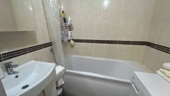 https://images.proimobil.md/abPsm24TqmnNmInhoFSAMaPK0WkwBnTUv4MbXGKnp2c/resize:fill:350:198:1/gravity:ce/bG9jYWw6Ly8vZXN0YXRlL2xyL2Y3NWViMGQwLTNjZTctNGI2Yy1iZThlLTQ4Y2ZkZjY3N2FkOC5qcGVn