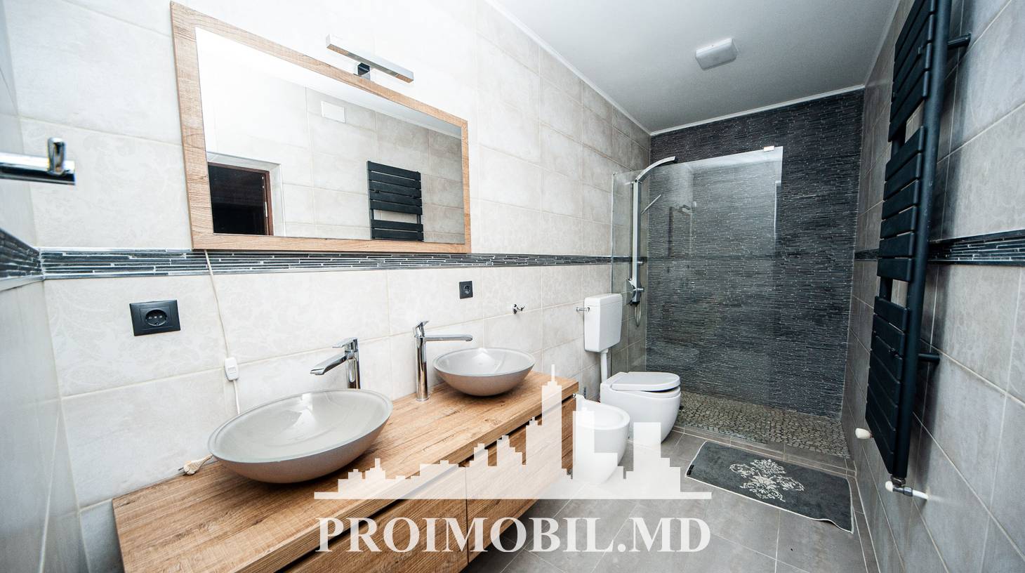 https://images.proimobil.md/acVxbNYCpPWXS4r9kGTdaF5GBVWrUFgp56XO1bDlRmU/watermark:0.75:so:0:30:0.39/resize:fill:1460:816:1/gravity:ce/bG9jYWw6Ly8vZXN0YXRlL2xyLzA5NTRiZDZlLWI4MWUtNDg2MC04MzFmLWM2Mjc5MDdkYWRmYi5qcGVn