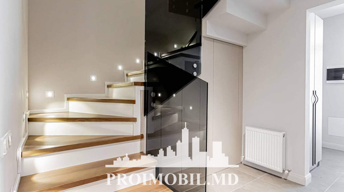 https://images.proimobil.md/agRFrAA7xG4X-IfFcapGo8FagKpkUCoOr9JYKnHp2Io/watermark:0.75:so:0:30:0.39/resize:fill:1460:816:1/gravity:ce/bG9jYWw6Ly8vZXN0YXRlL2xyLzExYTA5NjBjLTJhZGUtNGY5Mi05Y2UxLWZlOTg4Mjk2N2VhNi5qcGVn