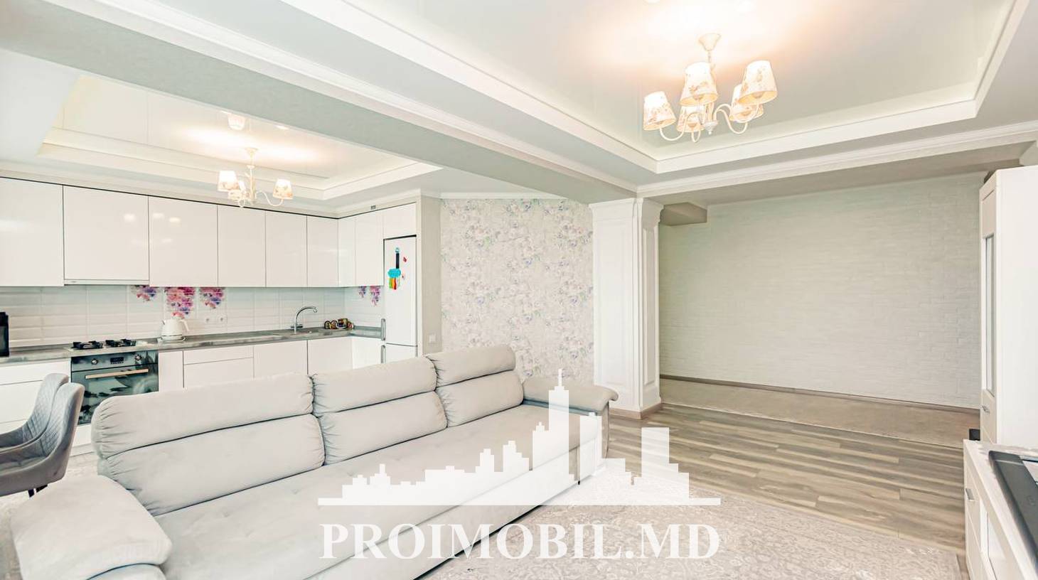 https://images.proimobil.md/ajSa9tVgt7y0_3IkmFrvJHONVPvx0y0pP1AceK7iQPk/watermark:0.75:so:0:30:0.39/resize:fill:1460:816:1/gravity:ce/bG9jYWw6Ly8vZXN0YXRlL2xyLzk2YzAzMTczLTU0YTAtNDlhZC1iZDkwLWUwZTdhMTFhNjIwMi5qcGVn