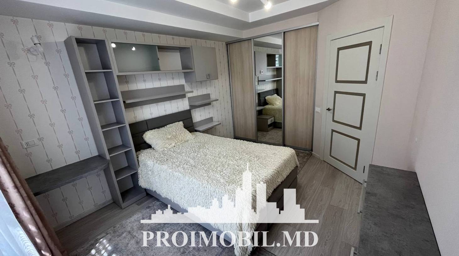 https://images.proimobil.md/ajcCDNsNU-YqBJxzXl7rT7M1ZyhFkyVNh80udIKQUeM/watermark:0.75:so:0:30:0.39/resize:fill:1460:816:1/gravity:ce/bG9jYWw6Ly8vZXN0YXRlL2xyL2MzMzM2MGVmLTRmYzQtNGY5MC04ZTgxLTRkYmZhYWYwYjMzYi5qcGVn