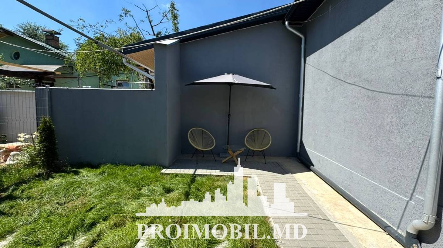 https://images.proimobil.md/anVLW_sjOb0tK7-Un-XBhQ0HzwEKOylpGsO5hvPvUJA/watermark:0.75:so:0:30:0.39/resize:fill:1460:816:1/gravity:ce/bG9jYWw6Ly8vZXN0YXRlL2xyLzA2YWUwMDY2LTc5NzMtNGEzNC04MWViLTkyOTc5ODg3NDczNi5qcGVn