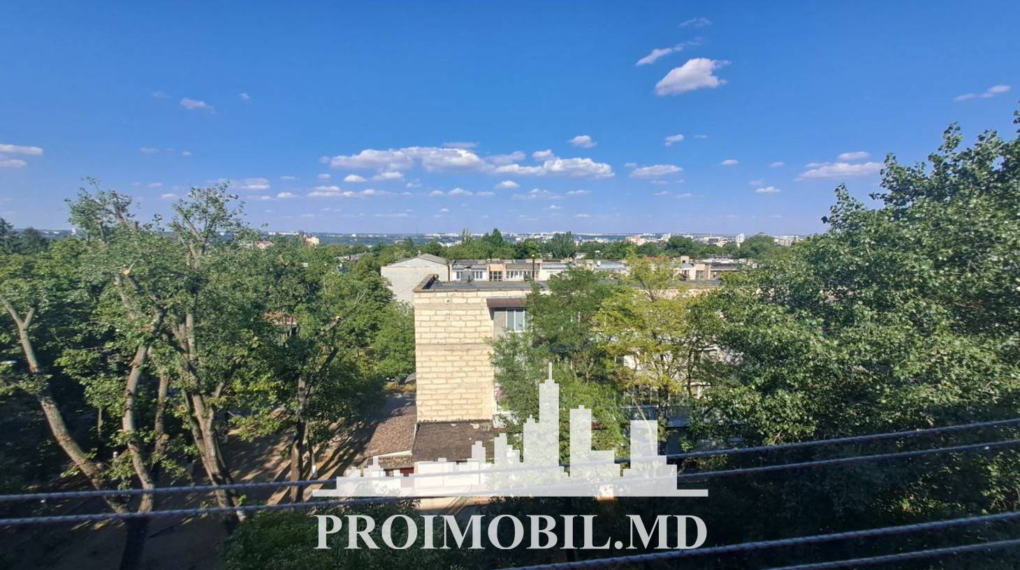 https://images.proimobil.md/auBXn0NfvZbqwu3Y87hqqGup_3d9S1L5N0srmdaBv1s/watermark:0.75:so:0:30:0.39/resize:fill:1460:816:1/gravity:ce/bG9jYWw6Ly8vZXN0YXRlL2xyLzA1MTdhYWNkLWUyN2YtNGE4Ni1iZDhiLTQ3MzI4ZTE1YzQzYy5qcGVn