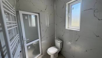 https://images.proimobil.md/aucdI8TESnQ0L4GSMNr9gNzTmYVmkdfV4xvGJ_3Joj4/resize:fill:350:198:1/gravity:ce/bG9jYWw6Ly8vZXN0YXRlL2xyLzRkOGRjMTIyLTRkYzctNDY1Zi04ZDFkLTM1NmE3MjU2YmZjYS5qcGVn