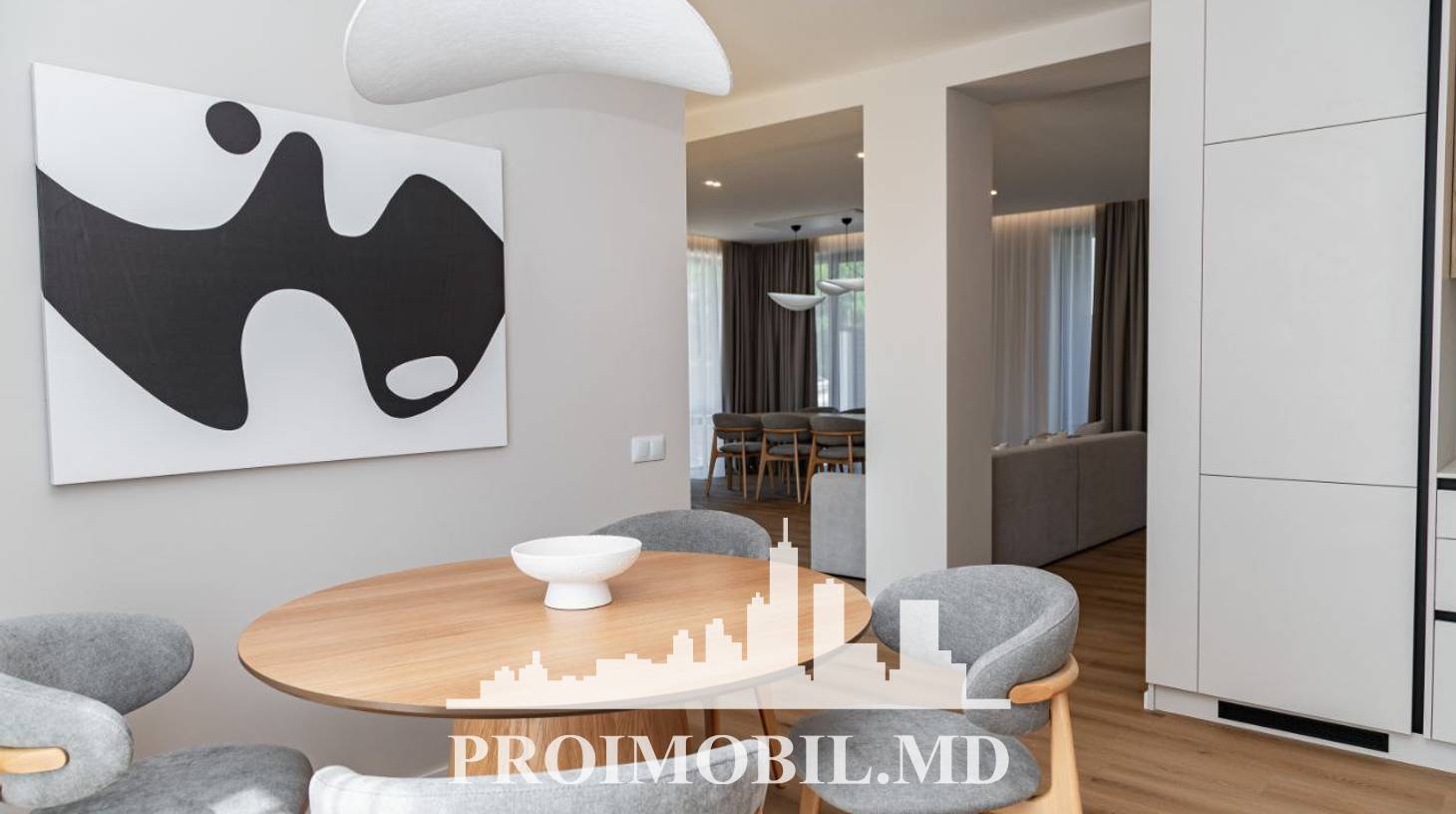 https://images.proimobil.md/av6ylzj4Y6ELmVT4v_Yo8j3sfR1mF1GYKGR1Ulkq58Y/watermark:0.75:so:0:30:0.39/resize:fill:1460:816:1/gravity:ce/bG9jYWw6Ly8vZXN0YXRlL2xyLzIzZmE5MjY4LTliNzQtNGE3Ni04ZDQzLWJjN2U1NzFmN2M5Ni5qcGVn