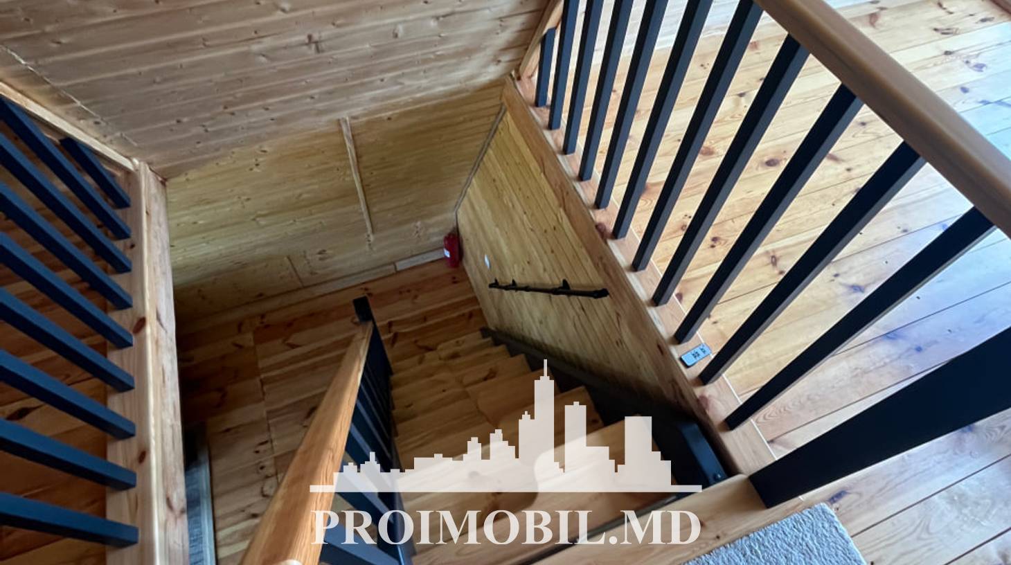 https://images.proimobil.md/aw6JJUXtXhl9lhaEQI0chTFoZ6WyDADCtvrDj0rvLJU/watermark:0.75:so:0:30:0.39/resize:fill:1460:816:1/gravity:ce/bG9jYWw6Ly8vZXN0YXRlL2xyLzEyYzA1OWFjLWRlYjUtNDJlNy1hMjNmLWQ3OGJmYWEyN2M3Yy5qcGVn