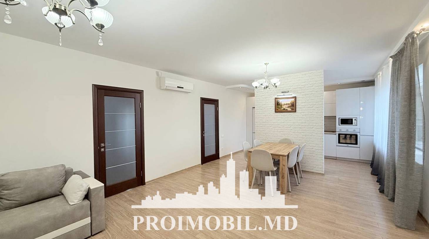 https://images.proimobil.md/b11piNLWmnLFxryCznOuAY3Wr5Psd5t3h9sitZvH39Y/watermark:0.75:so:0:30:0.39/resize:fill:1460:816:1/gravity:ce/bG9jYWw6Ly8vZXN0YXRlL2xyL2NiODIxMjMyLTgwMTctNDNhYS1iZWJlLTgwNzU4ZWE5YzgzYS5qcGVn
