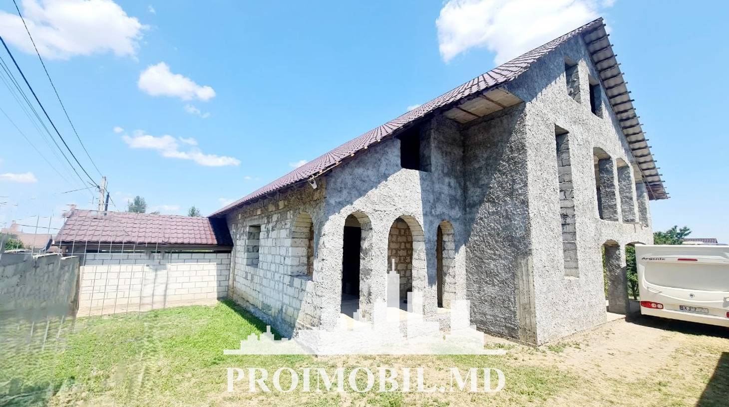 https://images.proimobil.md/b1Zc-bzTmOcPWEupXJNKs3timt9HaNQqNiSRe2qZ90s/watermark:0.75:so:0:30:0.39/resize:fill:1460:816:1/gravity:ce/bG9jYWw6Ly8vZXN0YXRlL2xyL2U5MzY5NmQ2LWM4YzktNDA3OC1hNGMyLWRiODIxYjc5MWRhMy5qcGVn